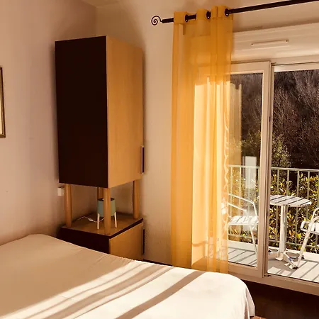 Appart'Hotel-Restaurant Castel Emeraude