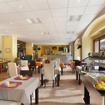 Appart'Hotel-Restaurant Castel Emeraude Apart Otel 3*