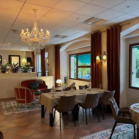 Appart'Hotel-Restaurant Castel Emeraude Apart Otel
