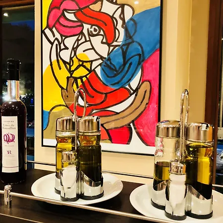Appart'hotel-restaurant Castel Emeraude 3*