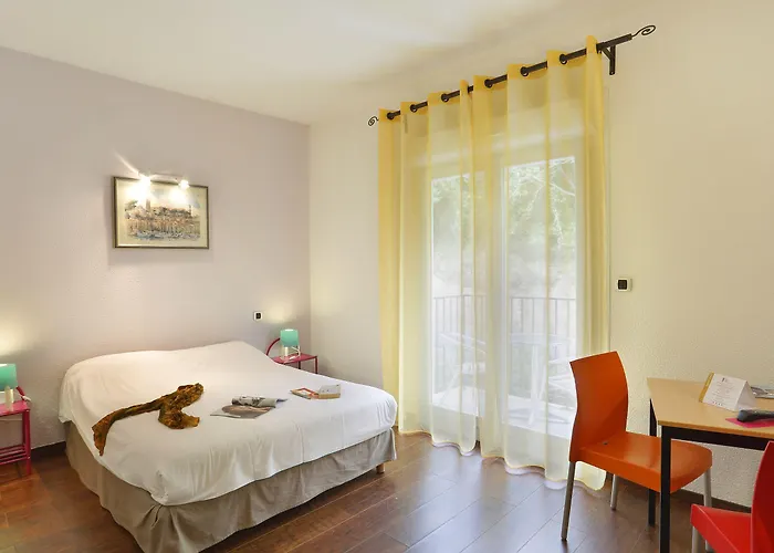 Castel Emeraude, Charme Et Caractere 3*
