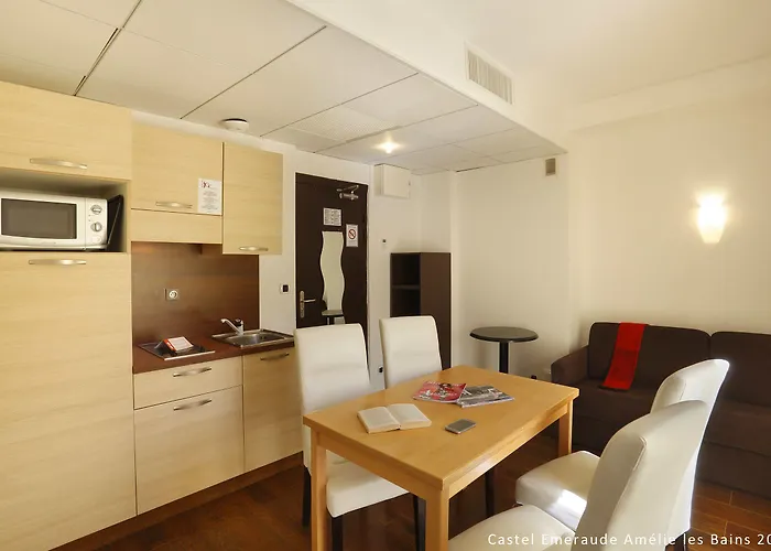 Apartmanhotel Castel Emeraude, Charme Et Caractere 3*