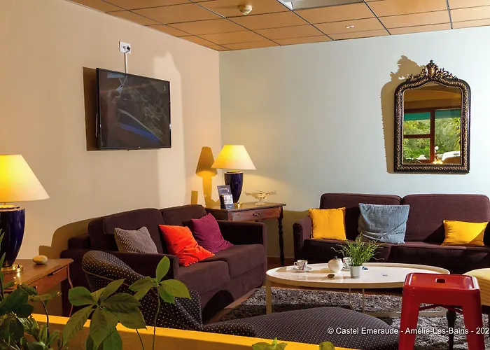 Apartmanhotel Castel Emeraude, Charme Et Caractere 3*